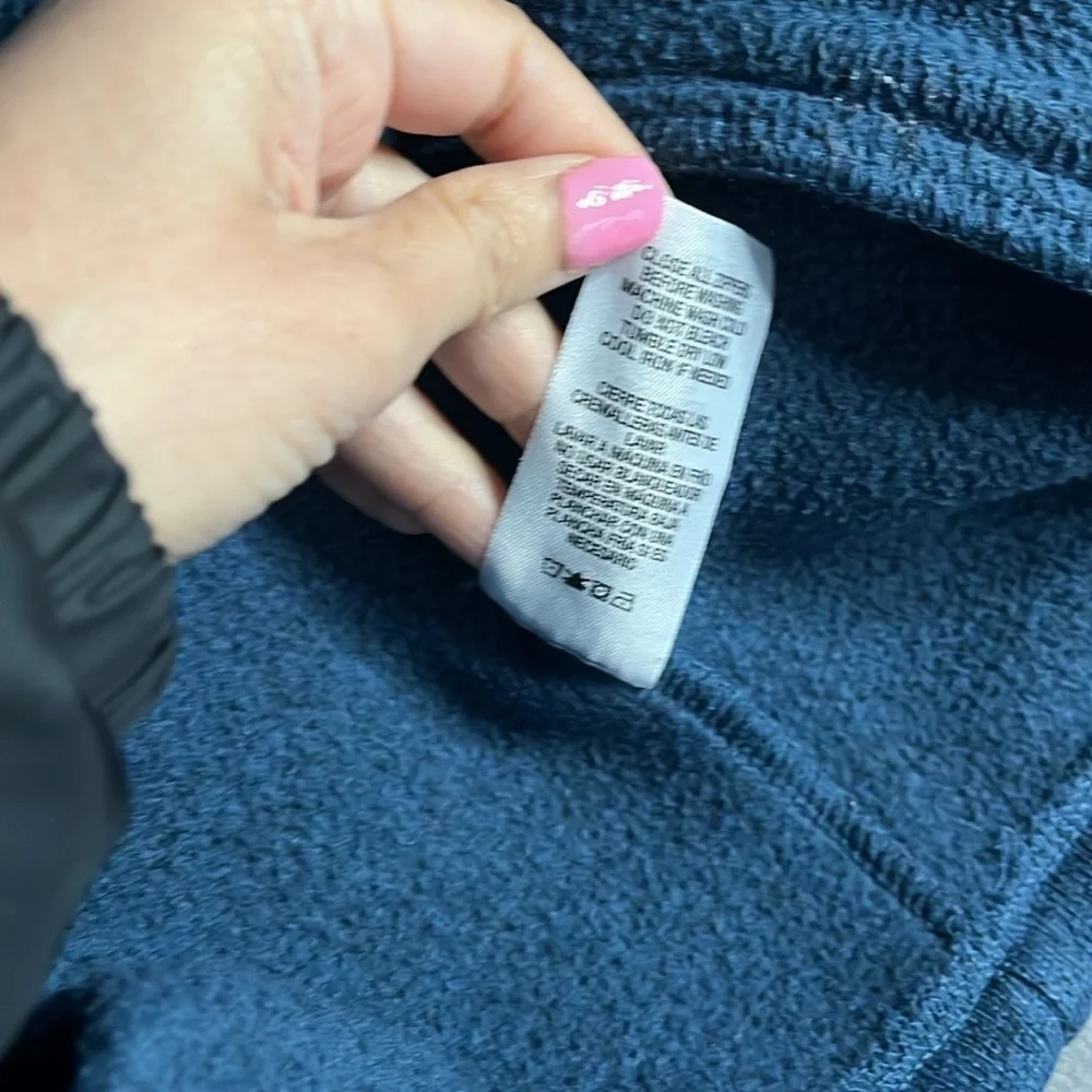 “Outdoor Life Fleece Jacket size small”